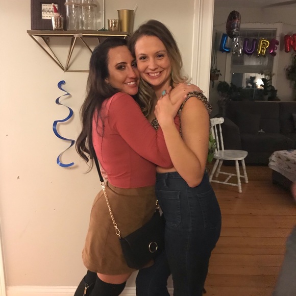 Meet your Posher, Marisa - Picture 4 of 4